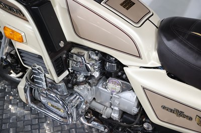 Lot 1989 Honda GL1200 Gold Wing Aspencade SE-i