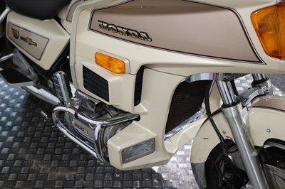 Lot 1989 Honda GL1200 Gold Wing Aspencade SE-i