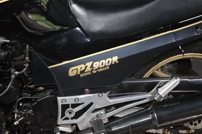 Lot 1989 Kawasaki GPZ900R