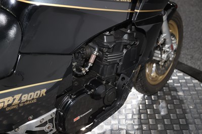 Lot 1989 Kawasaki GPZ900R