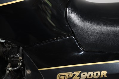 Lot 1989 Kawasaki GPZ900R
