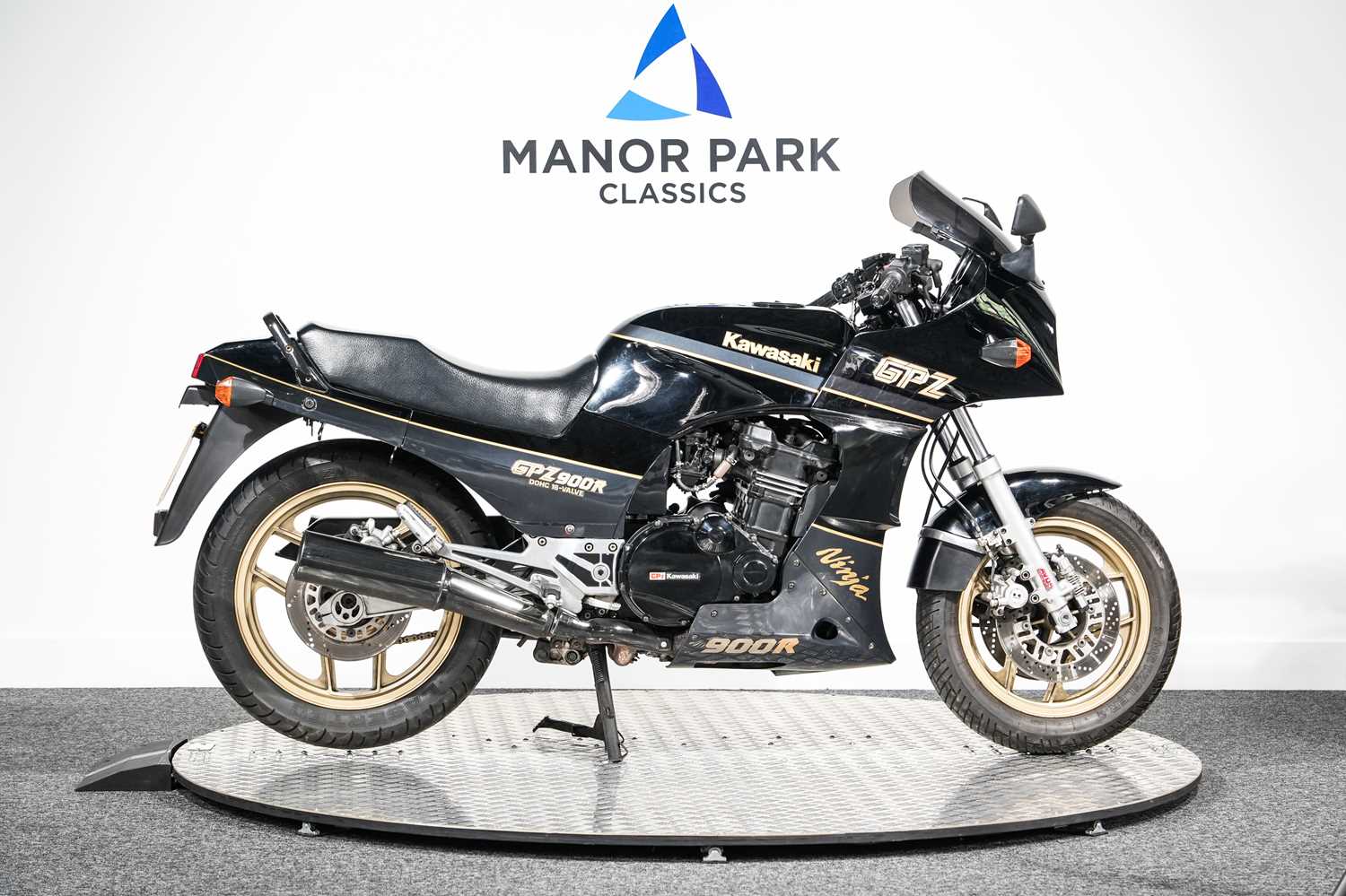 192 - 1989 Kawasaki GPZ900R
