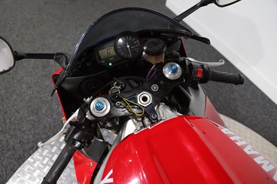 Lot 2001 Yamaha YZF-R1