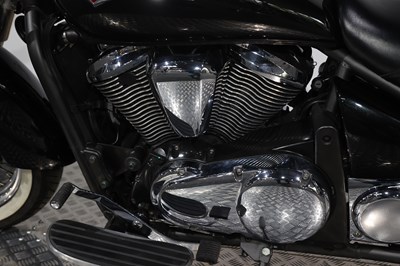 Lot 2014 Kawasaki VN900 Vulcan Classic
