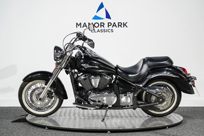 Lot 2014 Kawasaki VN900 Vulcan Classic