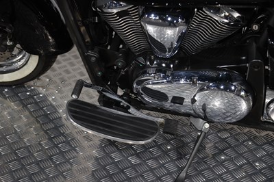 Lot 2014 Kawasaki VN900 Vulcan Classic