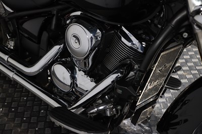 Lot 2014 Kawasaki VN900 Vulcan Classic