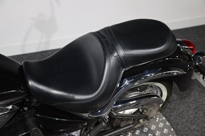 Lot 2014 Kawasaki VN900 Vulcan Classic
