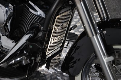 Lot 2014 Kawasaki VN900 Vulcan Classic