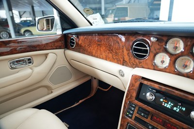Lot 2001 Bentley Arnage Red Label