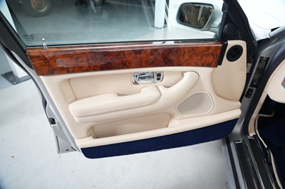 Lot 2001 Bentley Arnage Red Label