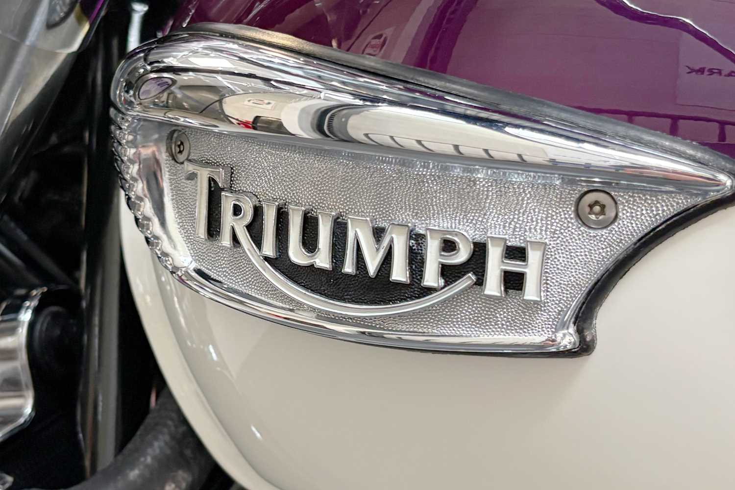 136 - 1996 Triumph Adventurer 900