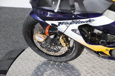 Lot 76 - 2001 Honda CBR900RR Fireblade