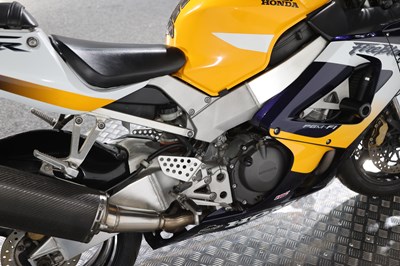 Lot 76 - 2001 Honda CBR900RR Fireblade