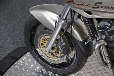Lot 2000 Suzuki GSF1200S Bandit