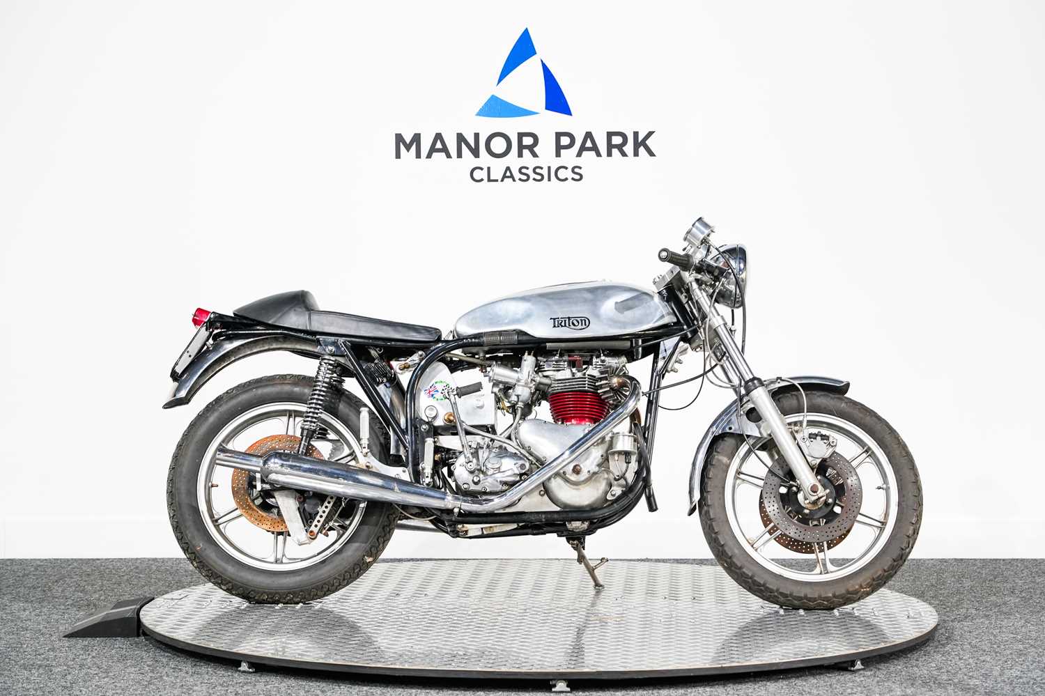 135 - 1960 Triton T120