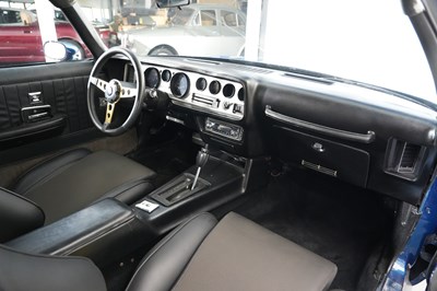 Lot 1978 Pontiac Firebird Formula 400