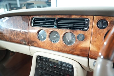 Lot 1997 Jaguar XK8 4.0 Coupe