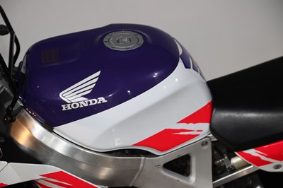 Lot 71 - 1994 Honda CBR900RR Fireblade
