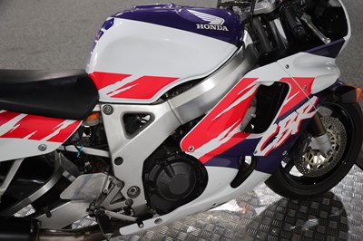 Lot 71 - 1994 Honda CBR900RR Fireblade
