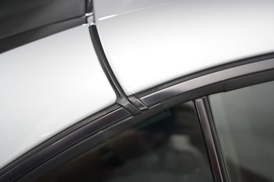 Lot 2004 Mercedes-Benz SL 500