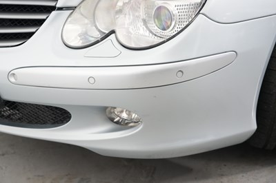 Lot 2004 Mercedes-Benz SL 500