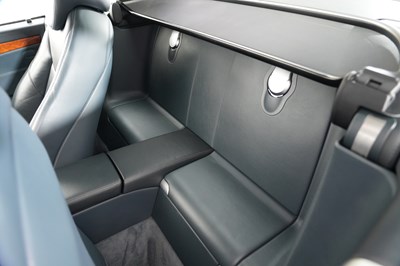 Lot 2004 Mercedes-Benz SL 500