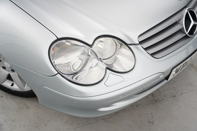 Lot 2004 Mercedes-Benz SL 500