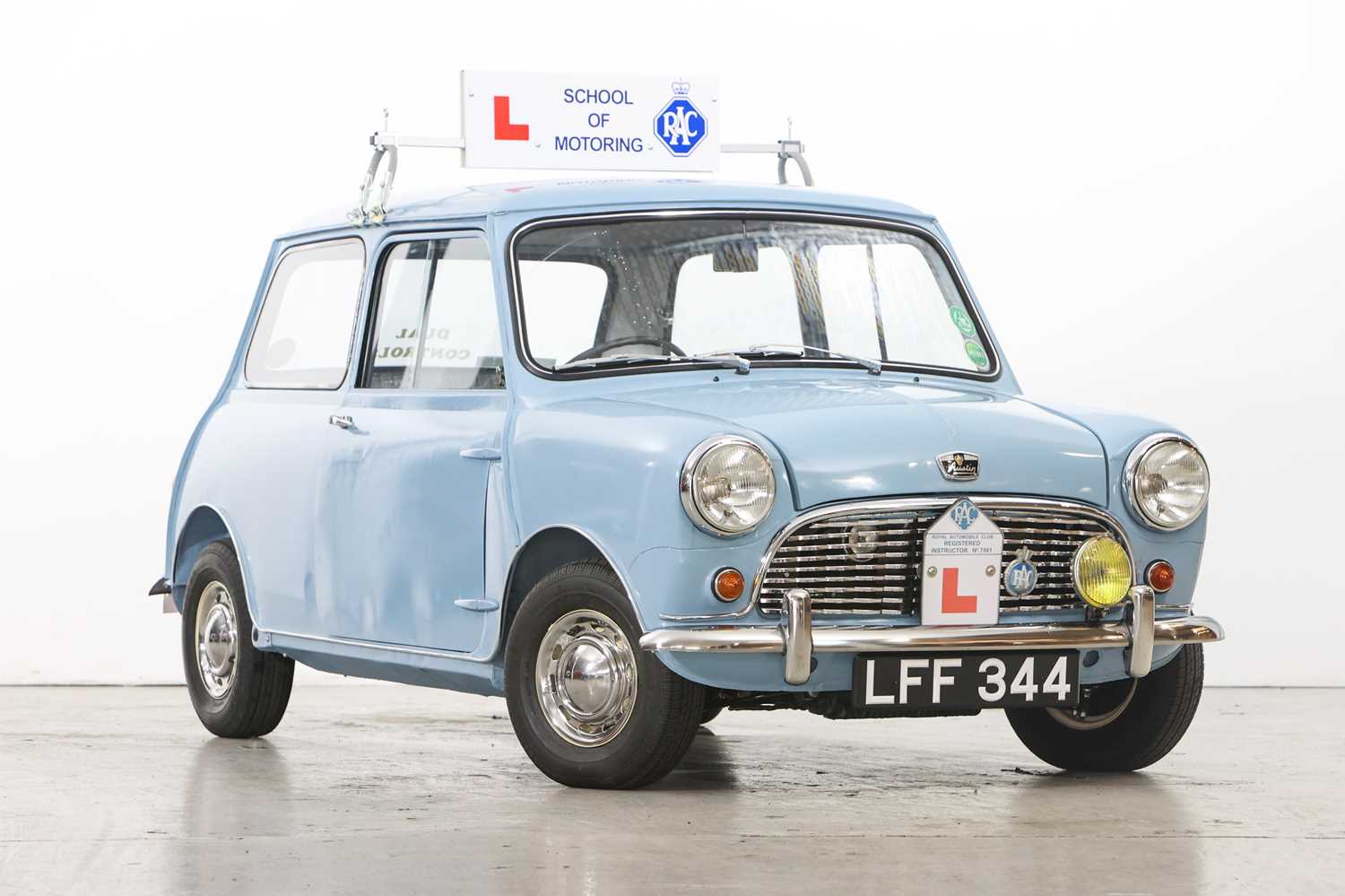 344 - 1961 Austin Seven Mini