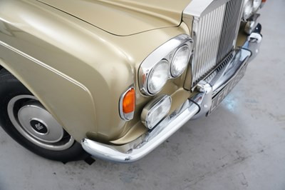 Lot 1974 Rolls-Royce Corniche