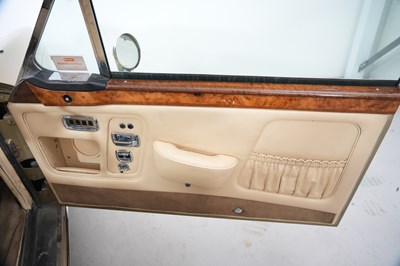 Lot 1974 Rolls-Royce Corniche