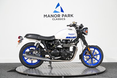 Lot 2009 Triumph Bonneville 865