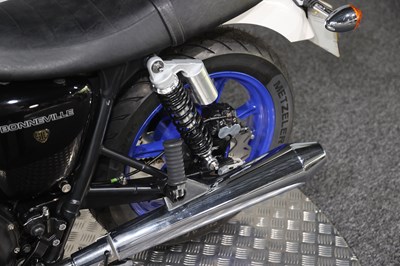 Lot 2009 Triumph Bonneville 865