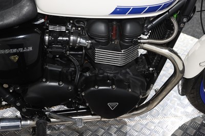 Lot 2009 Triumph Bonneville 865