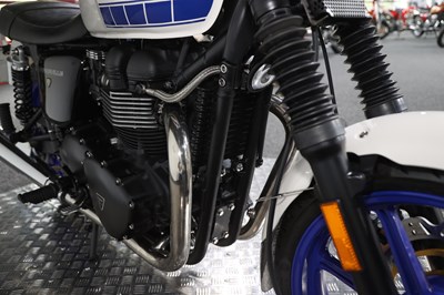 Lot 2009 Triumph Bonneville 865
