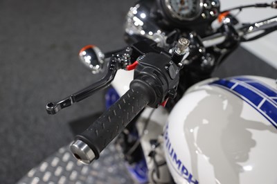 Lot 2009 Triumph Bonneville 865