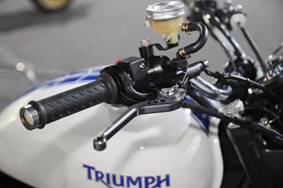 Lot 2009 Triumph Bonneville 865