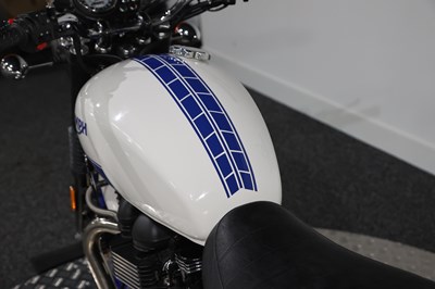 Lot 2009 Triumph Bonneville 865