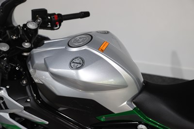 Lot 2017 Benelli 302R