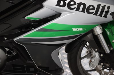 Lot 2017 Benelli 302R