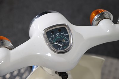 Lot 8 - 1982 Honda C90