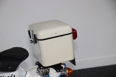 Lot 8 - 1982 Honda C90
