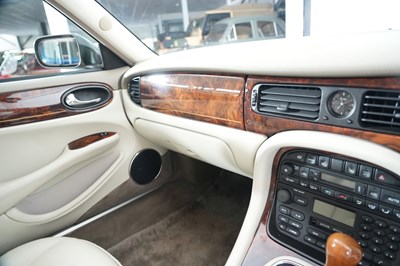 Lot 1997 Daimler Super V8