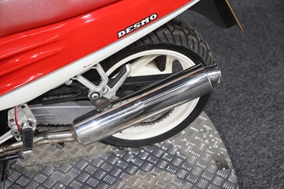 Lot 1989 Ducati 904 Paso