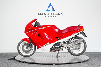 Lot 1989 Ducati 904 Paso