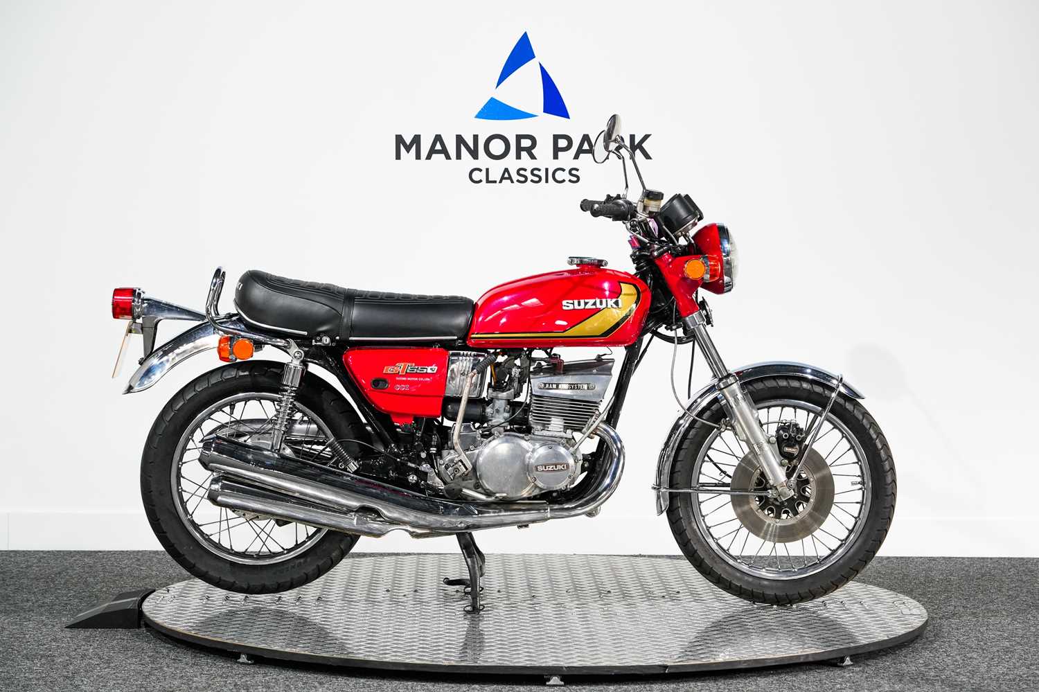107 - 1974 Suzuki GT550