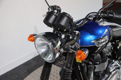 Lot 50 - 2015 Triumph Bonneville T100