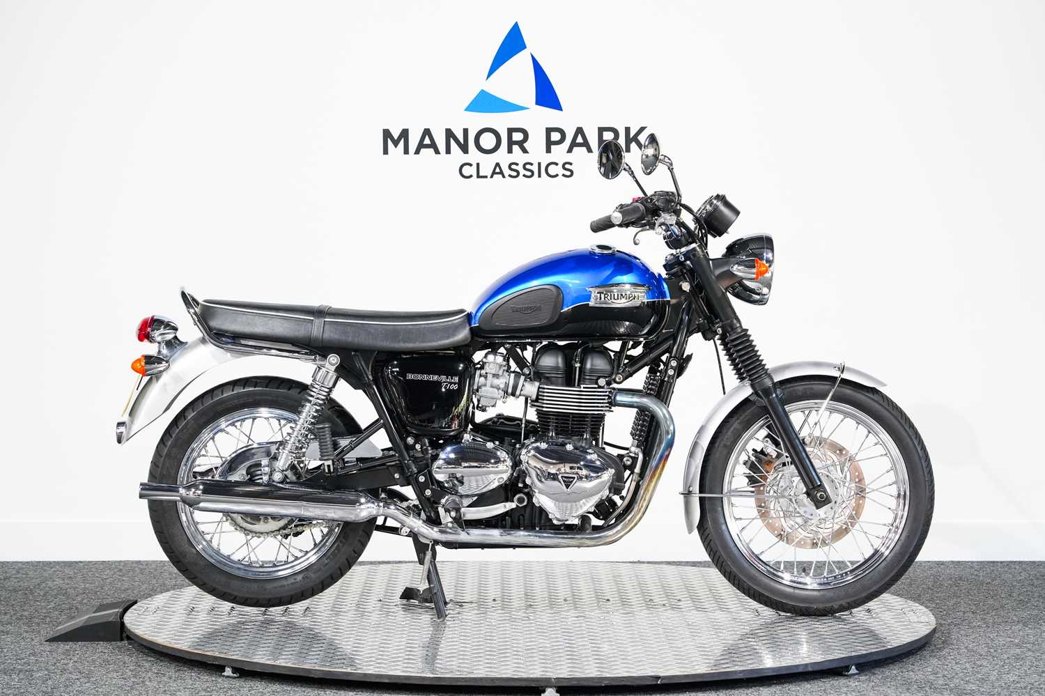 50 - 2015 Triumph Bonneville T100