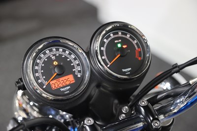 Lot 50 - 2015 Triumph Bonneville T100