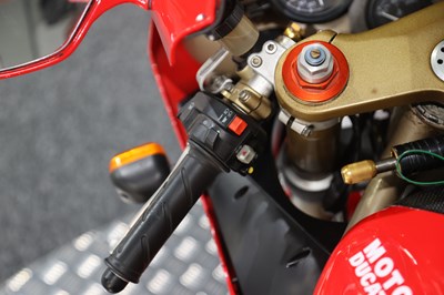 Lot 1997 Ducati 748
